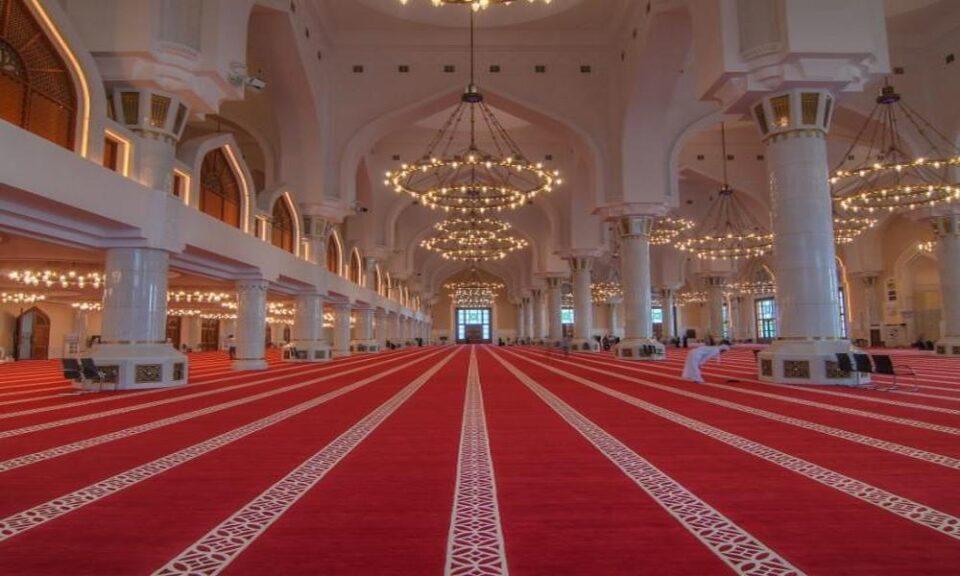 Problems everyone has with Mosque Carpets
